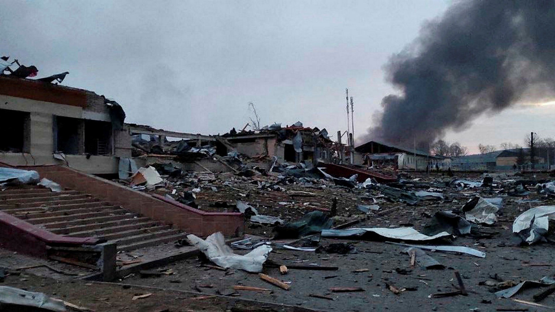Raketat mbi bazën ushtarake, Polonia: Sulmi pranë kufirit mesazh për NATO-n, rrezikohemi nga Putin