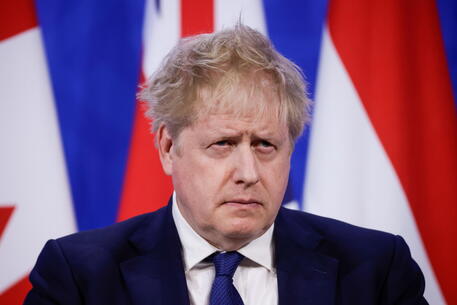 Boris Johnson nën presion pas humbjeve në zgjedhjet në Mbretërinë e Bashkuar
