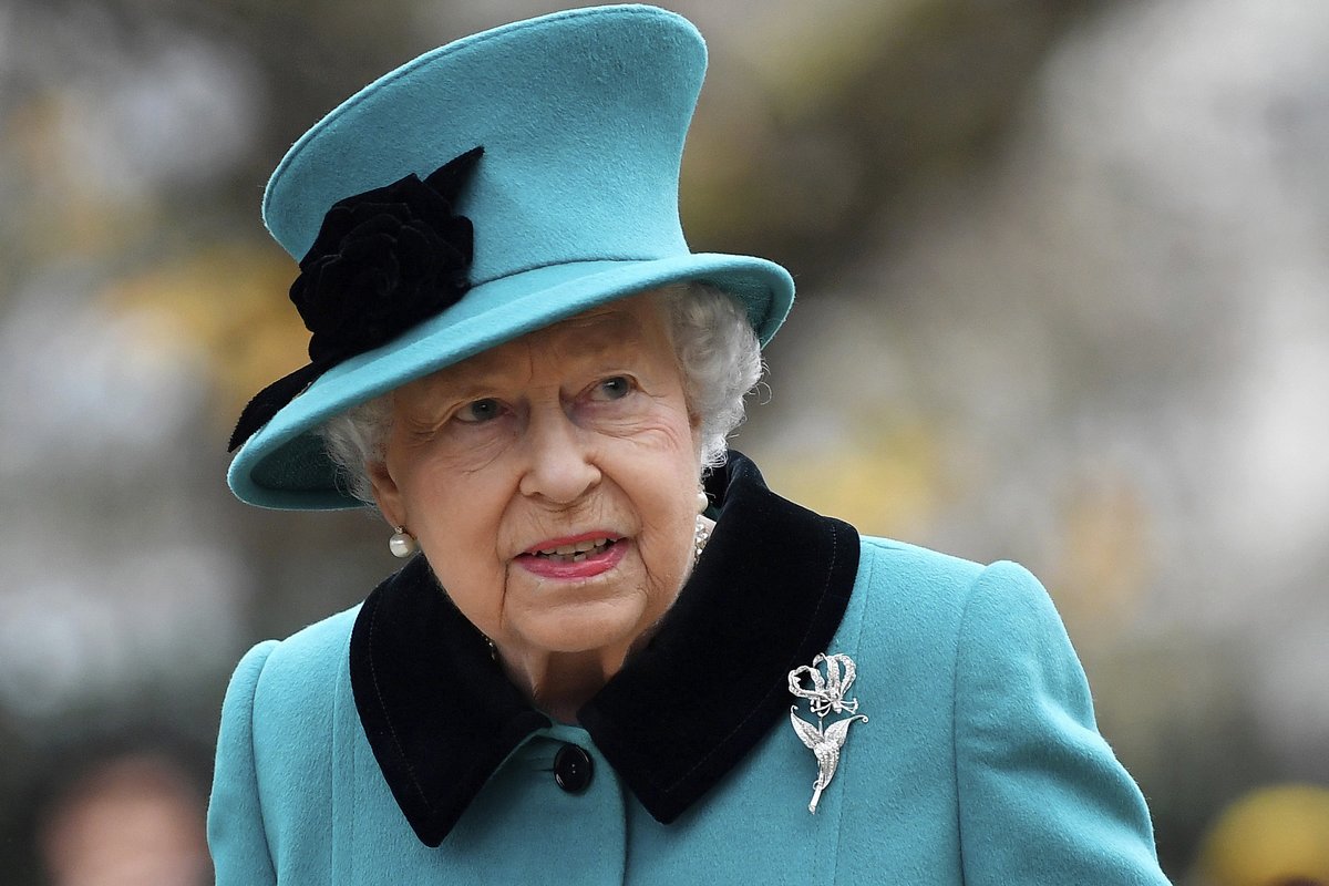 Mbretëresha Elizabeth pëlqen ngjyrat e ndezura, 5 pamje që e vërtetojnë