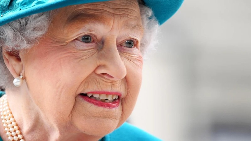 Ky është fustani mbresëlënës i nusërisë së Mbretëreshës Elizabeth