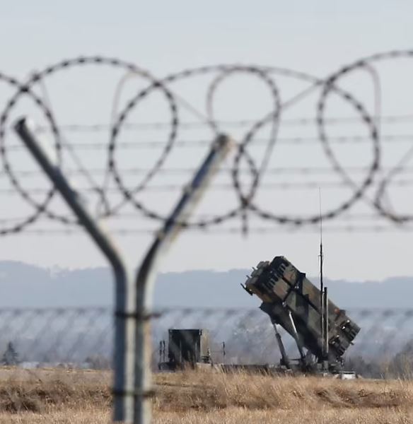 SHBA-të bëjnë gati raketat pasi Rusia bombardoi bazën ushtarake pranë kufirit