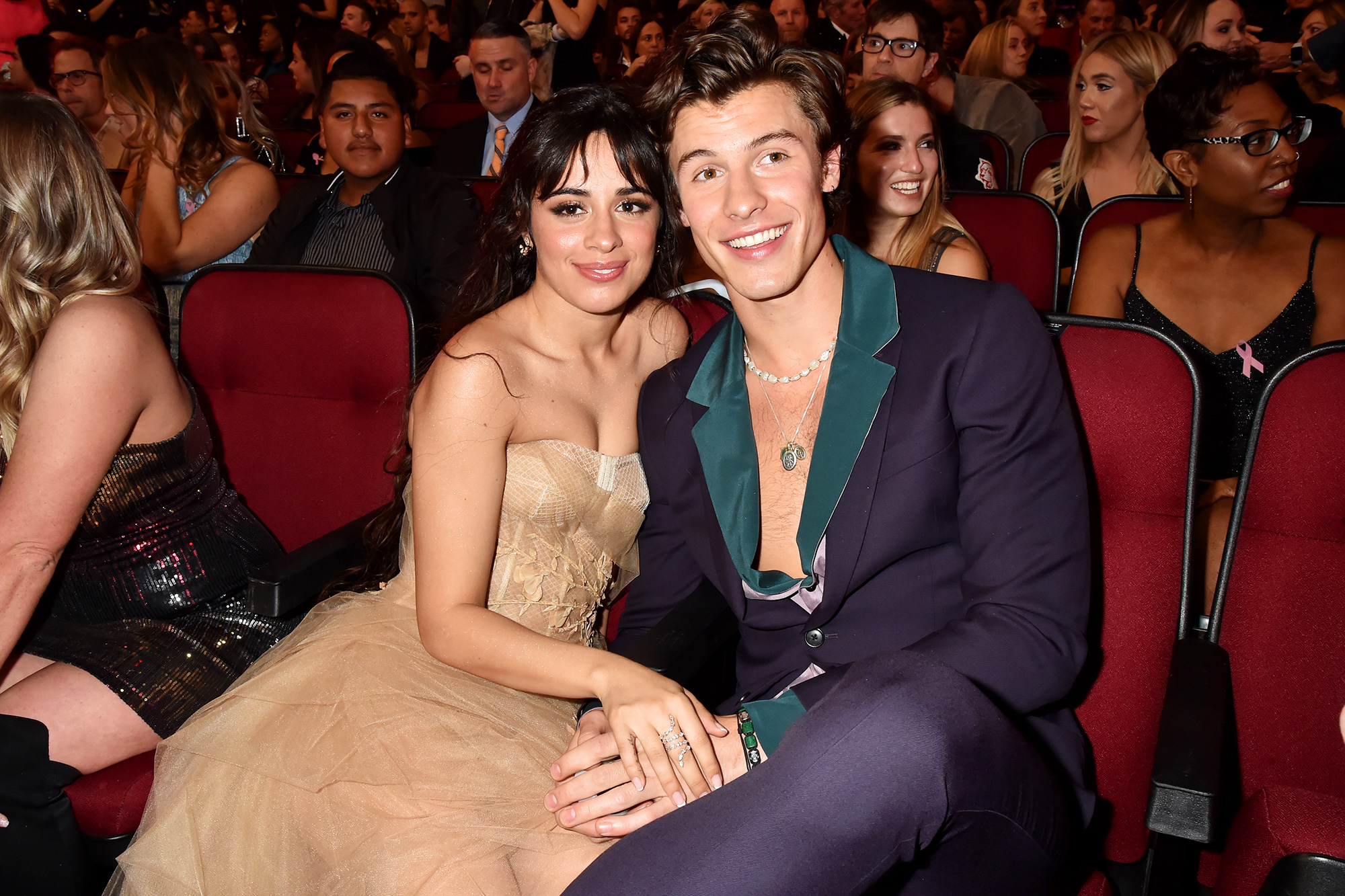 “Jam rritur, kam prioritete të tjera”, Camilla Cabello thyen heshtjen për ndarjen nga Shawn Mendes