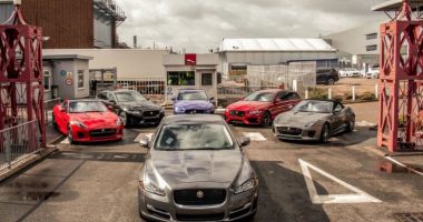 S’ka më makina luksoze në Rusi, prodhuesi gjigant pezullon dërgesat në Rusi