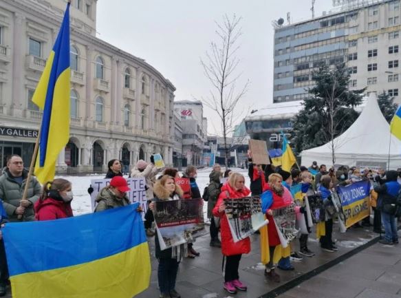 Qytetarët në Shkup marshojnë kundër agresionit rus në Ukrainë