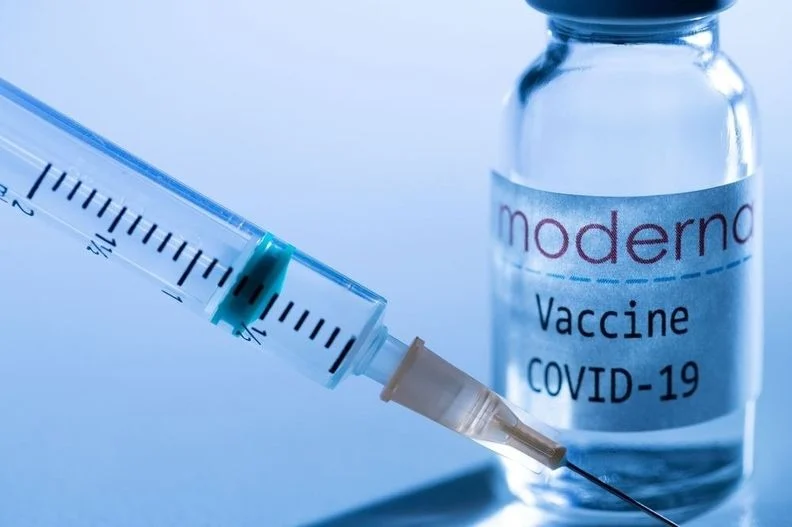 Covid 19, vaksina Moderna e sigurtë dhe efektive për foshnjat dhe fëmijët e vegjël