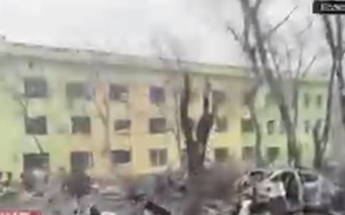 Bombardohet shkolla në Mykolaiv