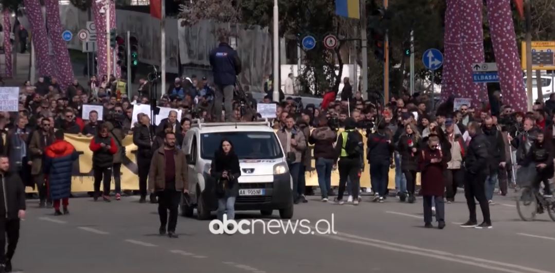 “Boll na vodhët”, qytetarët në ditën e pesat të protestave kërkojnë ulje të çmimeve