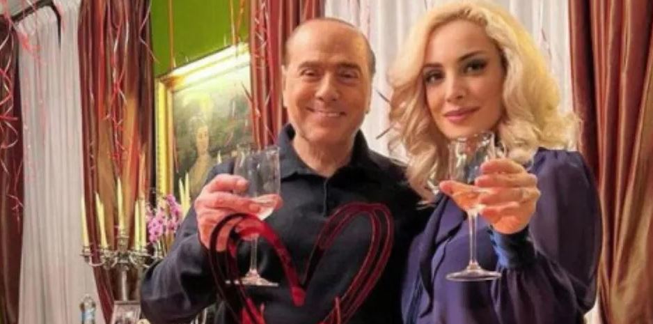 Berlusconi i jep fund beqarisë me partneren 53 vite më të re, dalin detaje nga ceremonia
