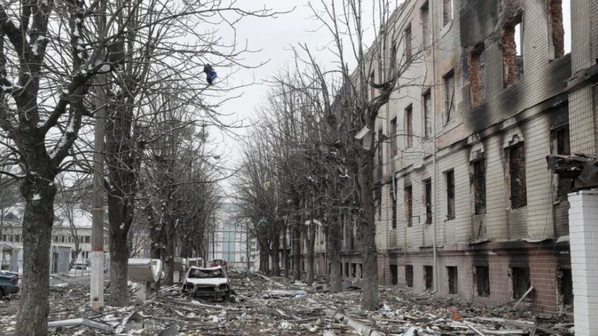 Luftë s’njeh pranverë, furnizimet e fundit me ushqim dhe ujë në Mariupol drejt fundit
