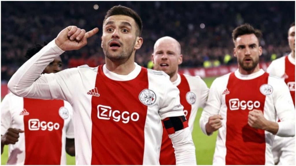 Dusan Tadic përleshet me grabitësit, sulmuesi i Ajax përjeton momente të frikshme