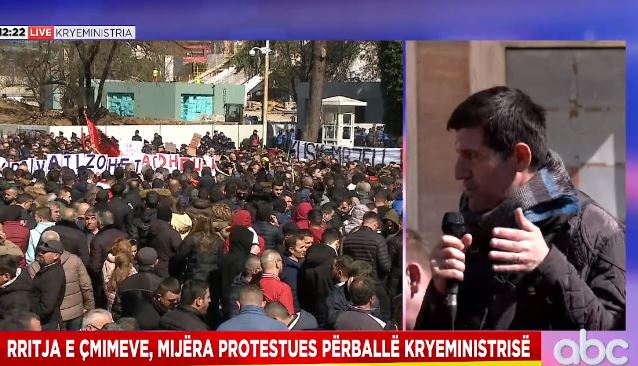 Gazetari Taulant Kopliku para protestuesve: I kënaqur që ky shesh është mbushur jo për politikën