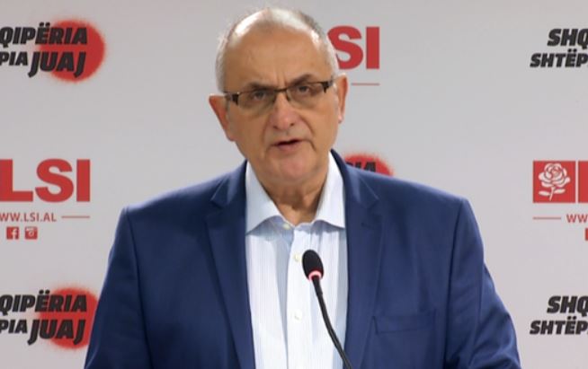 Vasili dorëzon në Kuvend amendamentin kundër ‘Ballkanit të Hapur”: Tradhti që i bëhet Kosovës