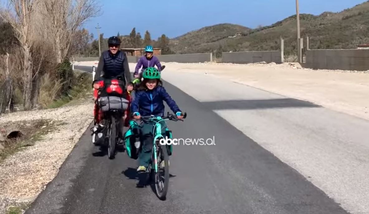 Aventura e familjes franceze, nga Shqipëria në Azerbajxhan me biçikleta