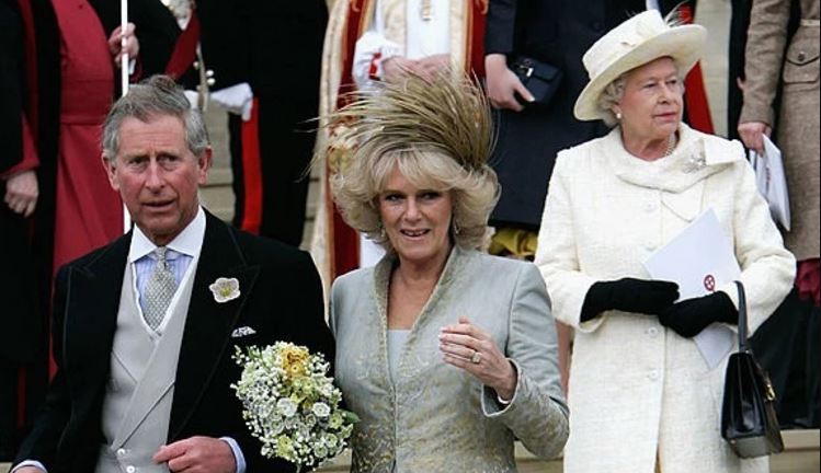 Zbulohet arsyeja pse Mbretëresha Elizabeth nuk mori pjesë në dasmën e Princit Charles me Camilla