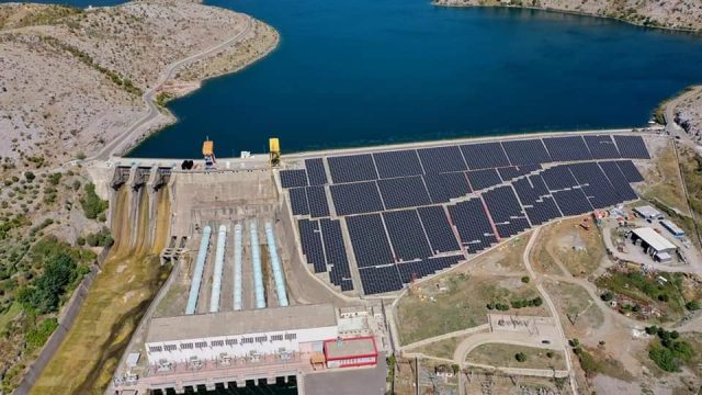 "I pari projekt në rajon"/ Rama: KESH do të nisë të prodhojë energji elektrike nga centrali fotovoltaik i Vaut të Dejës