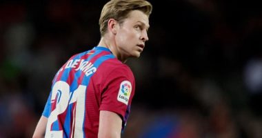 De Jong nuk pranon ulje të pagës, Barcelona e nxjerr në shitje dhe i cakton çmimin e largimit