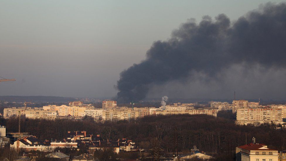 Rusët sulmuan Lvivin me raketa, banorët: U ndje si tërmet