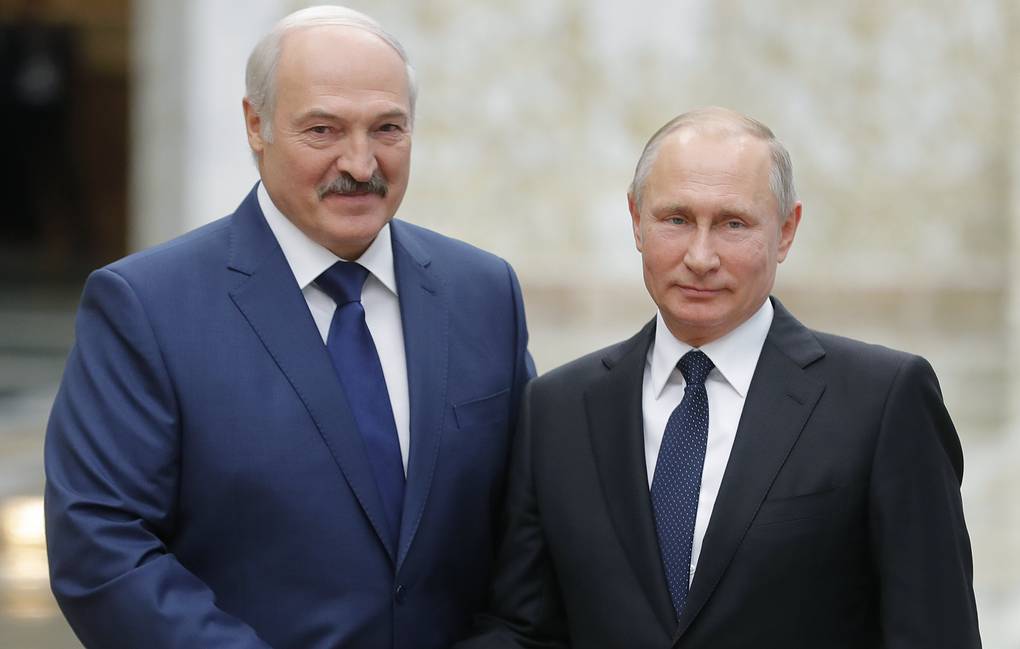 Lufta në Ukrainë, Lukashenko bisedon me Putinin