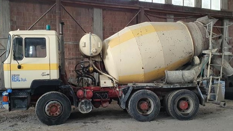 Aksident në vendin e punës, në gjendje të rëndë drejtuesi i betonieres në Dhërmi