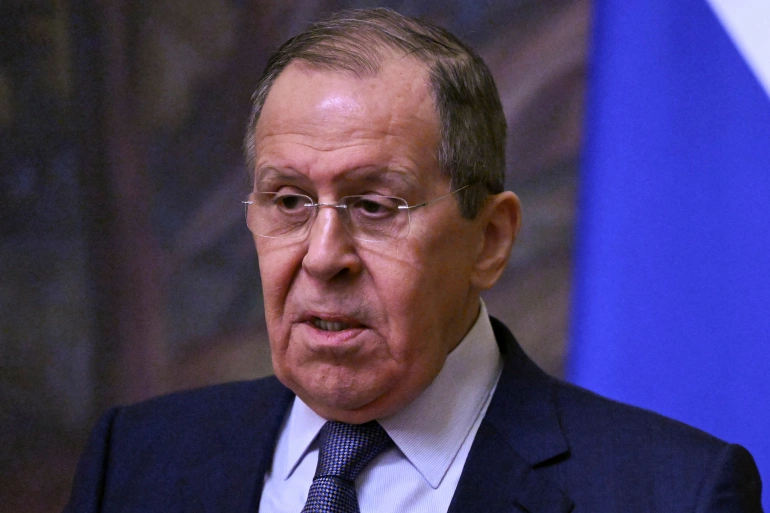 Rusia akuzon Perëndimin se po prishë negociatat e paqes, Lavrov: Varret masive në Bucha, provokim