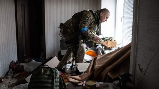 Pentagoni: Trupat ruse janë tërhequr përfundimisht nga Kievi