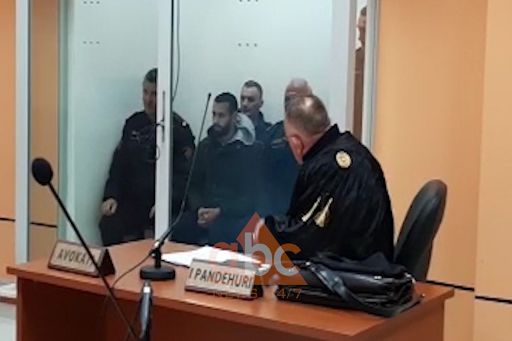 Në ndjekje nga policia shkaktoi aksident masiv, Gjykata e Elbasanit lë 6 vite në qeli të riun