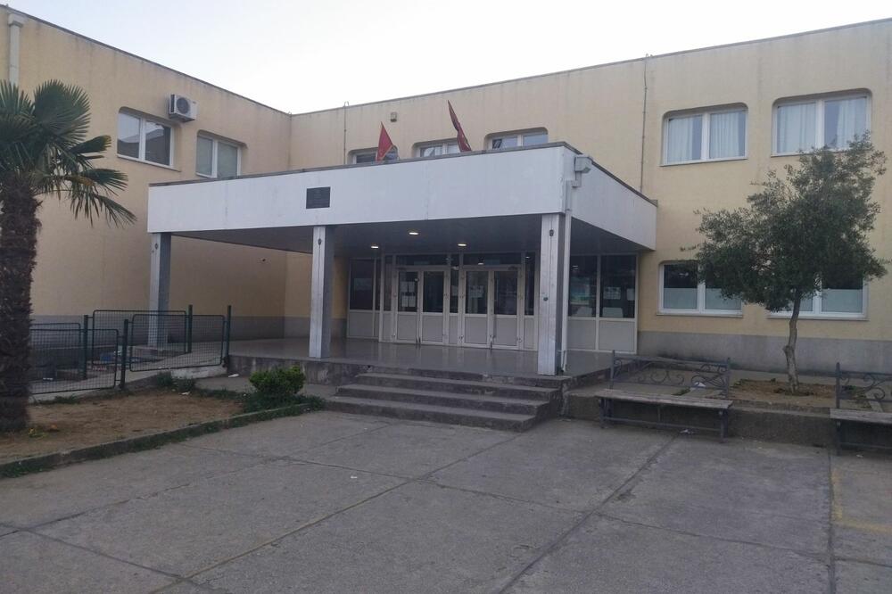 Kërcënimi për një masakër në shkollë , ngrihet në këmbë policia e Malit të Zi