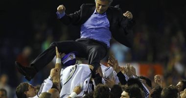 Hakmarrja e Mourinhos ndaj Barcelonës dhe krijimi i një “bomberi”, Benzema-së