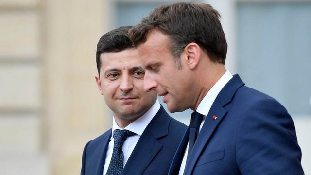 Macron bisedë telefonike me Zelensky-n: Do të rrisim mbështetjen për Ukrainën
