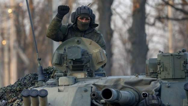 Zyrtarët perëndimore: Shiu i ditëve të fundit po pengon luftën e rusëve në Ukrainë