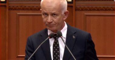 Drejtori i SKK-së: Brezave të rinj nuk u themi që Partia e Punës ishte e paligjshme