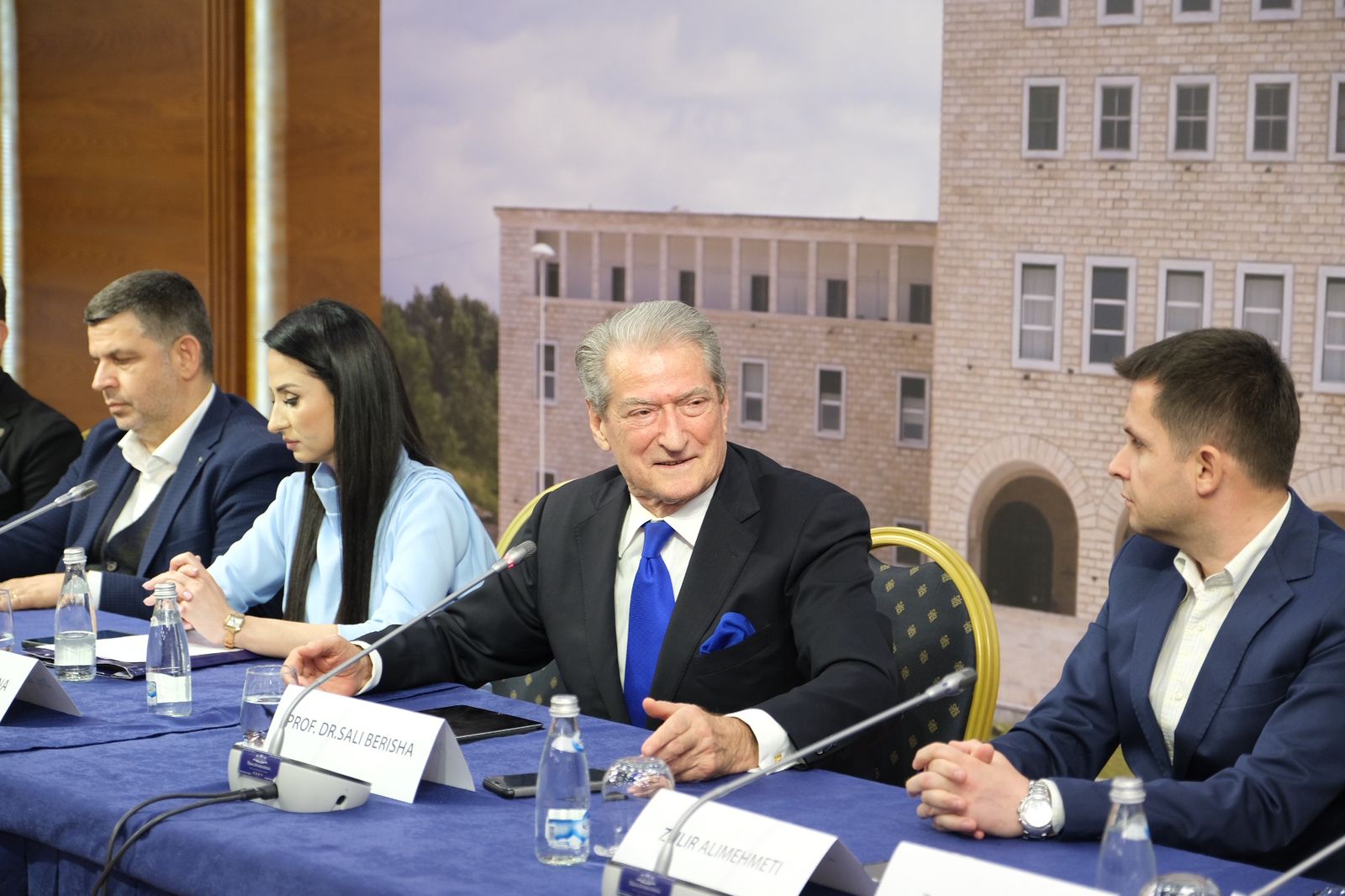 “Ligji për Arsimin e Lartë anti-kombëtar,” Berisha: Të përgjysmohen tarifat e të rriten financimet për kërkime shkencore