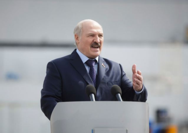 Lukashenko mbron pushtimin rus në Ukrainë