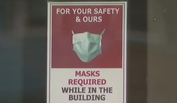 Rritja e rasteve me Covid-19, Filadelfia rikthen mbajtjen e maskës me detyrim