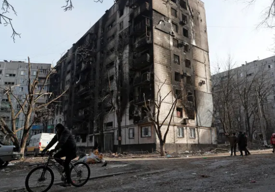 Zyrtari ukrainas këshillon banorët të mos largohen nga Mariupoli: Është shumë e rrezikshme