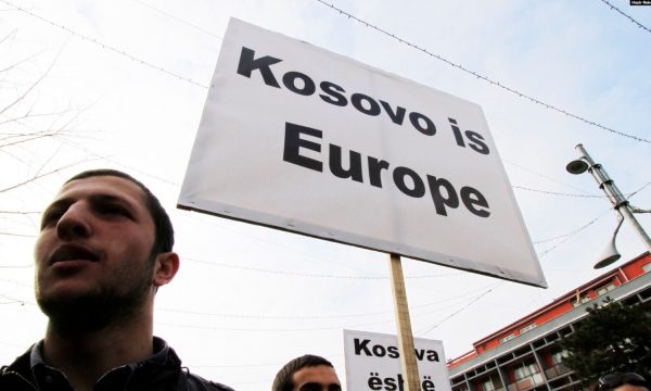 A do ta heq Holanda bllokadën ndaj Kosovës për vizat, flasin nga ambasada në Prishtinë