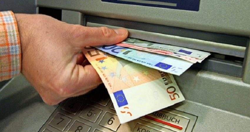 Nis nga 1 Maji, Greqia rrit pagën minimale në 713 euro