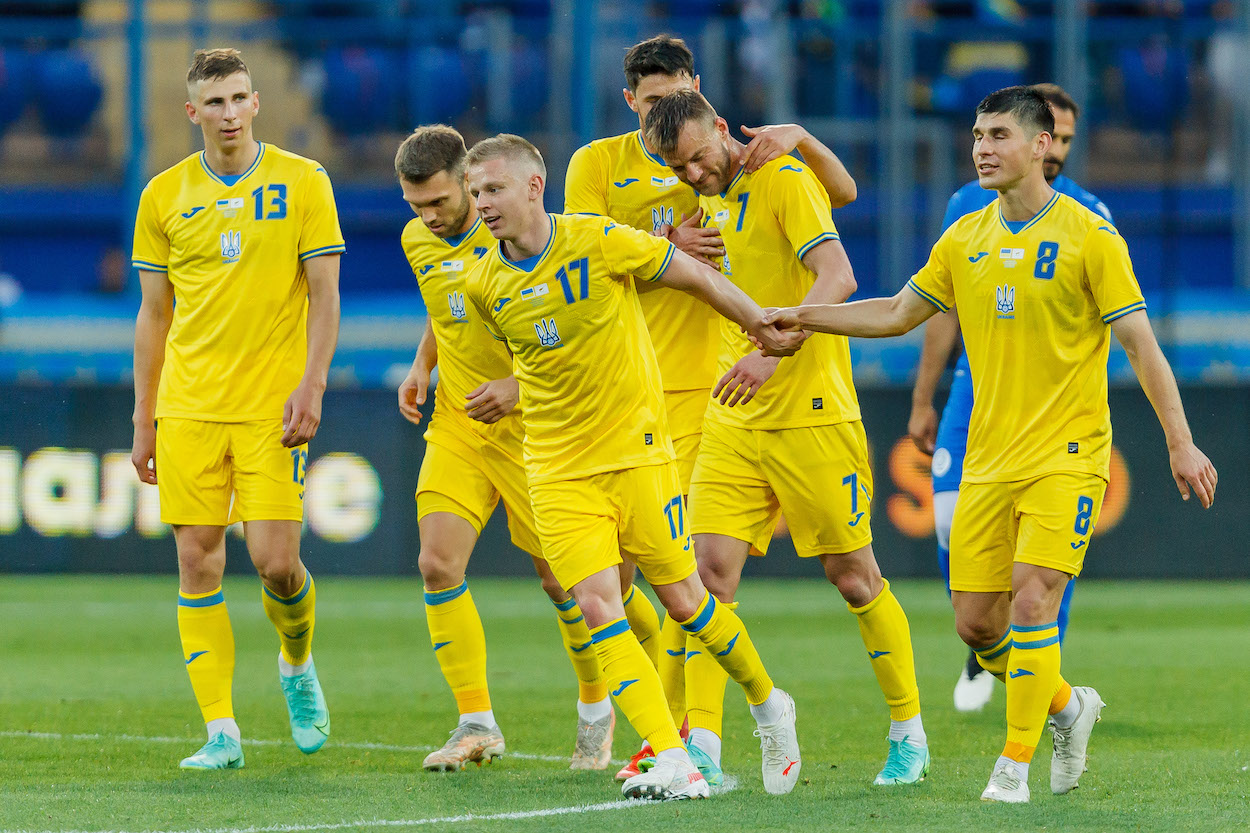 Ukraina do të luajë ndeshjen e parë që pas pushtimit nga Rusia