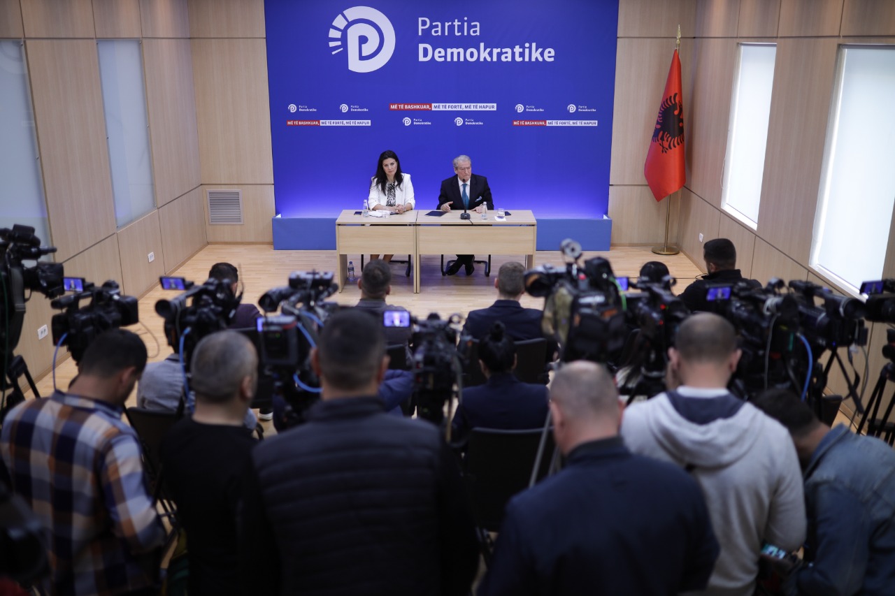 Non grata, Berisha: Po të flisja për Aqif Rakipin, më dilte seriali i drekave të Bashës me të