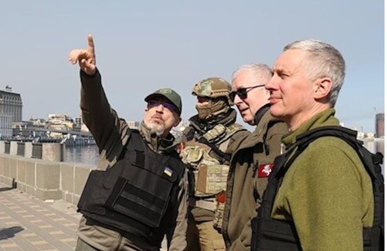 Ambasadori i Lituanisë në Ukrainë kthehet në Kiev, pas tërheqjes së ushtrisë ruse