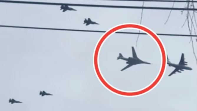 VIDEO/ Lufta mund të jetë katastrofale, avionët bërthamorë rusë fluturojnë pranë Ukrainës