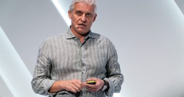 Miliarderi rus kundër luftës në Ukrainë, i kërkon Perëndimit të “ndalojë këtë masakër”