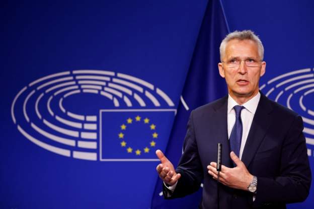 Stoltenberg: Jemi të gatshëm të mbështesim Ukrainën në vitet në vijim