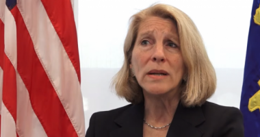 Donfried i dërgon një mesazh Serbisë për blerjet masive të armëve nga Rusia dhe Kina