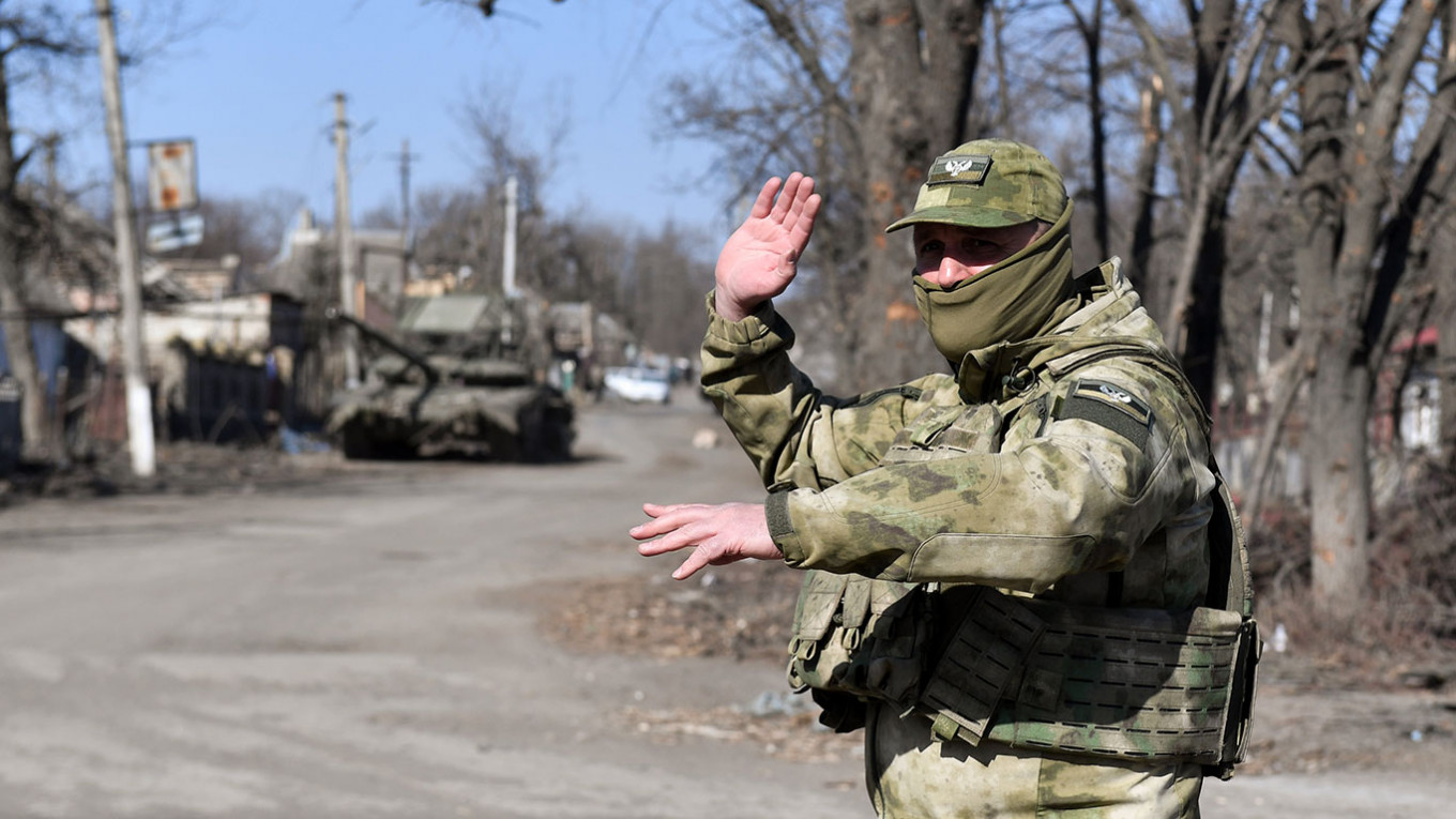 Rusia: Automjetet e SHBA ose NATO-s që kapen duke transportuar armë në Ukrainë do të qëllohen