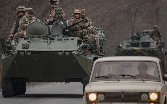 Anglia paralajmëron: Faza e re e luftës në Ukrainë mund të zgjasë me muaj