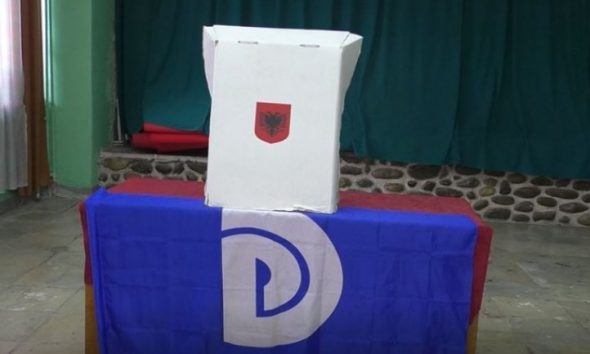 Nga Tirana në Gjirokastrës, zhvillohen sot zgjedhjet për kryetarë dege të PD