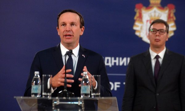 Senatori amerikan: A do t’i vësh sanksione Rusisë, Vuçiç: Më thirr pas 60 ditësh