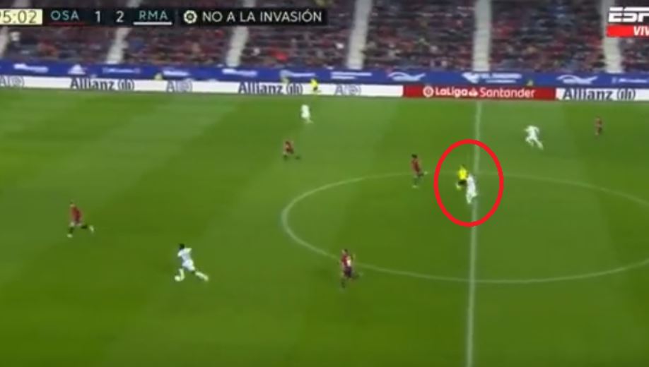 VIDEO/ Benzema u “turpërua” edhe nga gjyqtari në “garën e vrapimit” në ndeshjen ndaj Osasunës