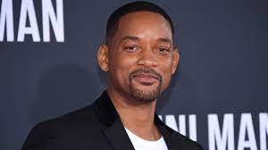 Interneti nuk “harron” kurrë, del videoja kur Will Smith tallte një burrë me alopecia